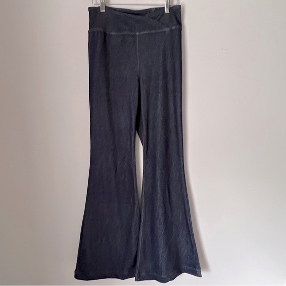 HALARA Flex High-Waisted Blue Crossover Washed Flare Stretch Soft Jeans NEW Mp - Picture 1 of 10